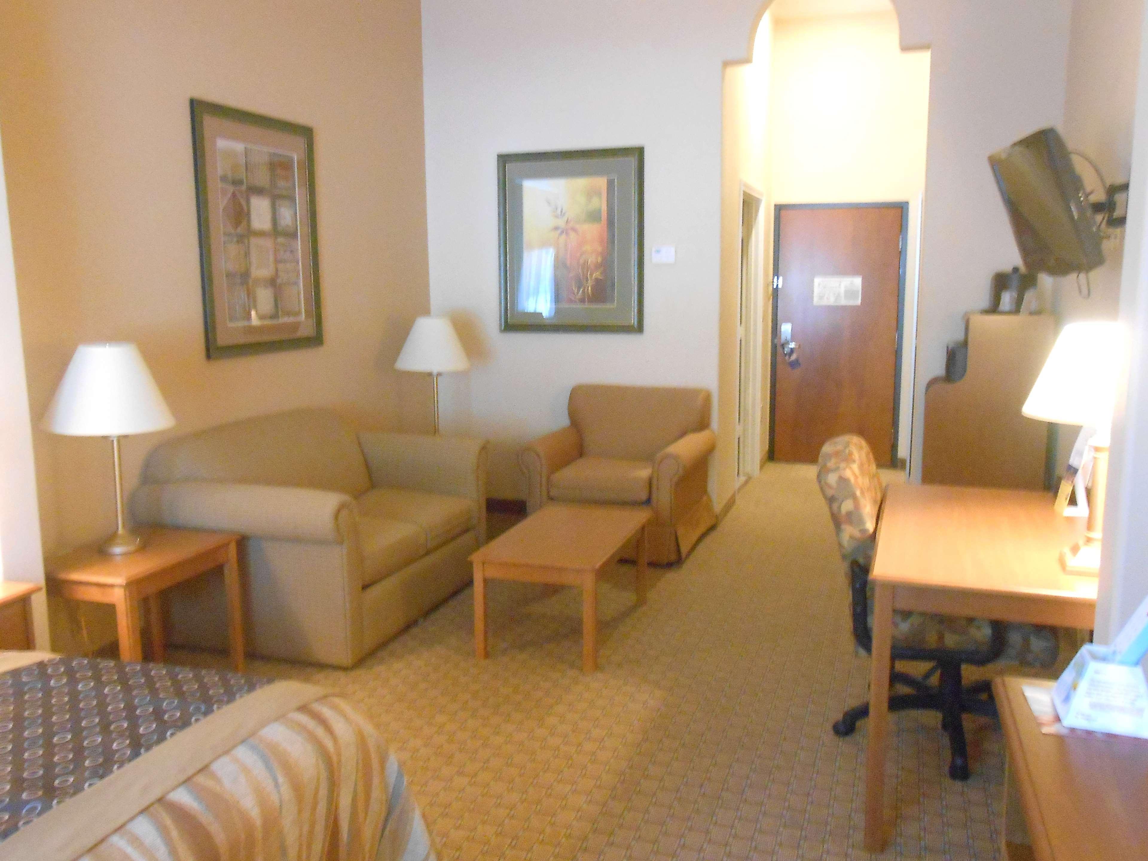 Best Western Plus New Caney Inn & Suites Экстерьер фото