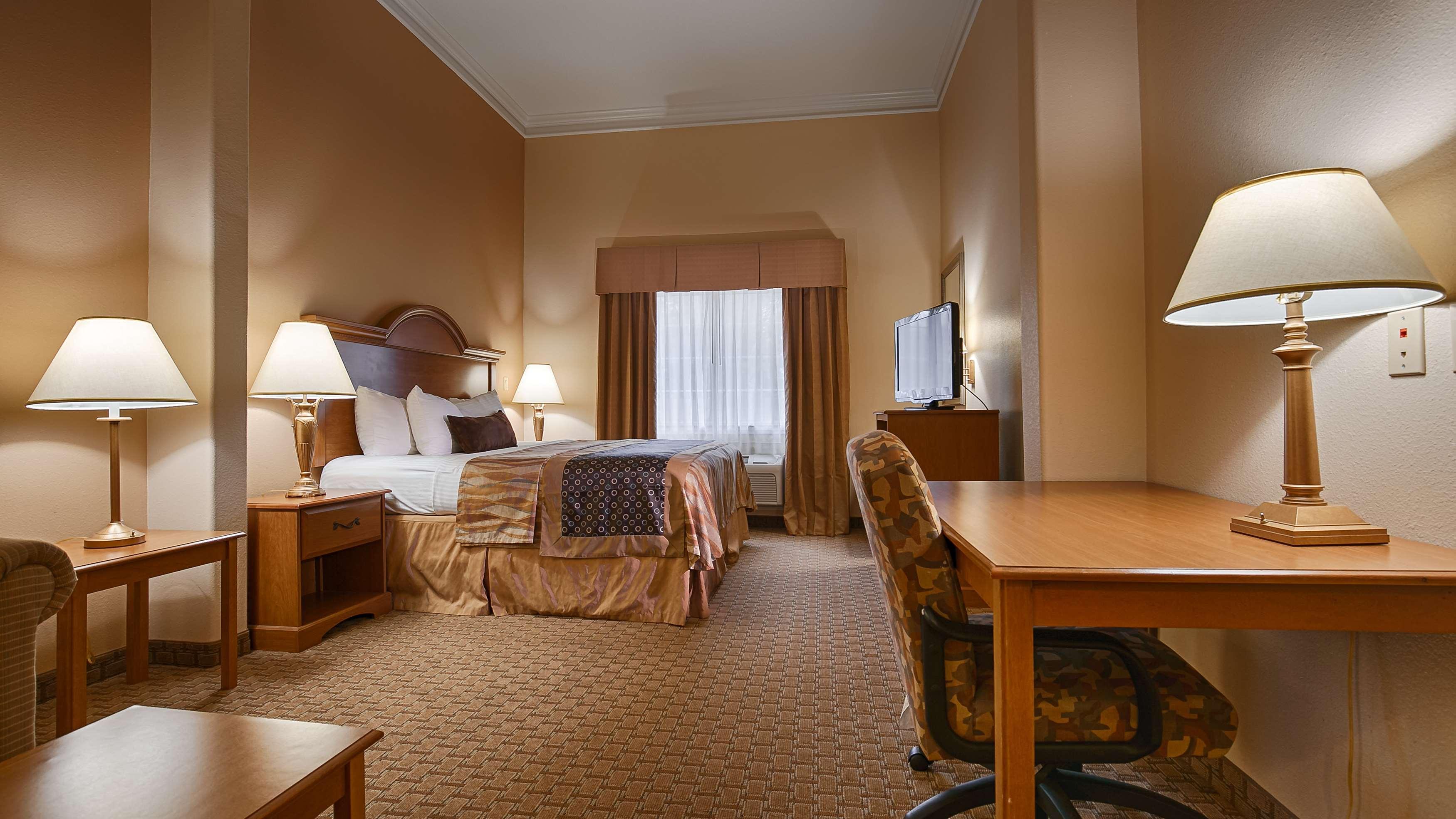 Best Western Plus New Caney Inn & Suites Экстерьер фото