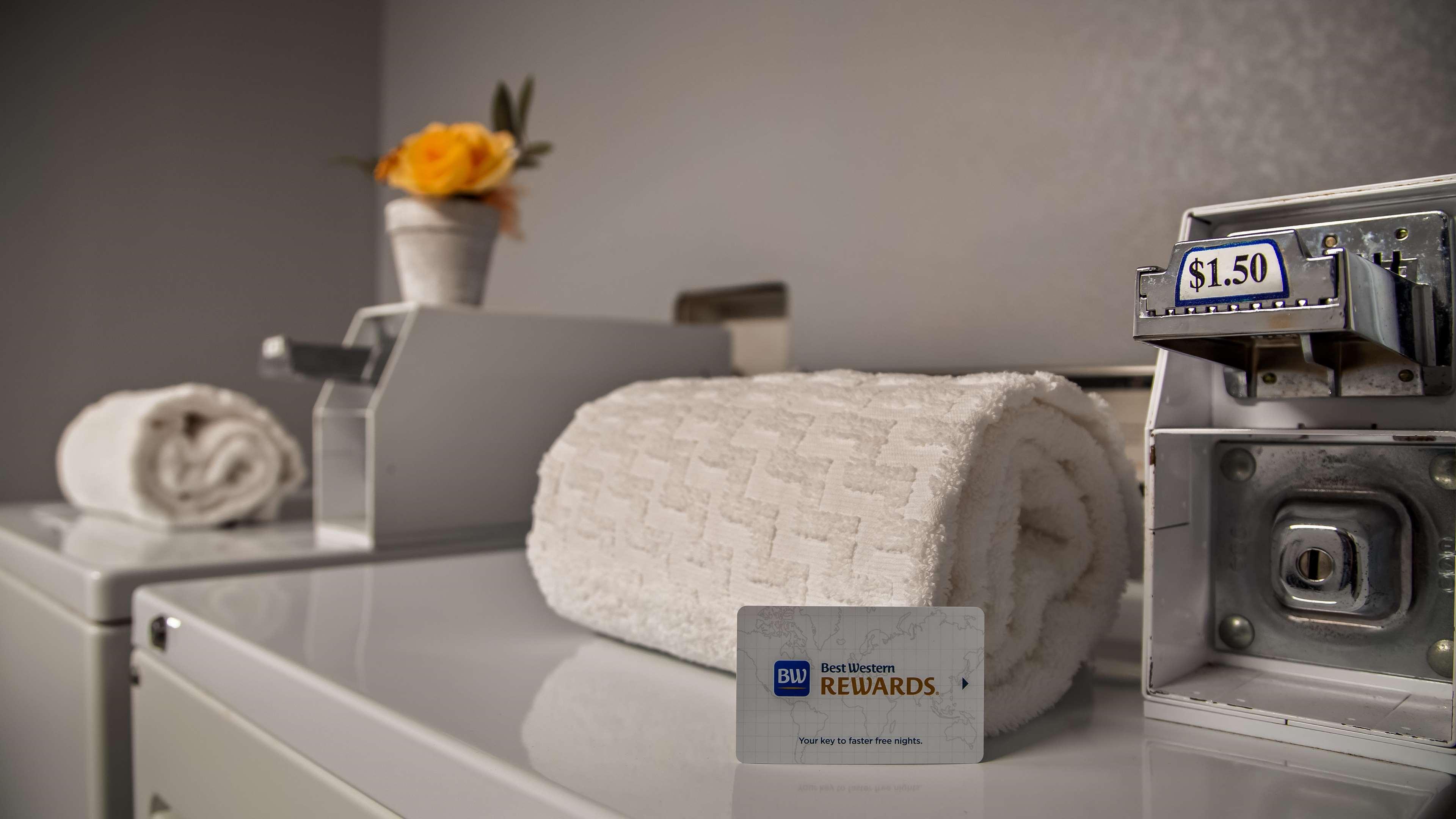 Best Western Plus New Caney Inn & Suites Экстерьер фото