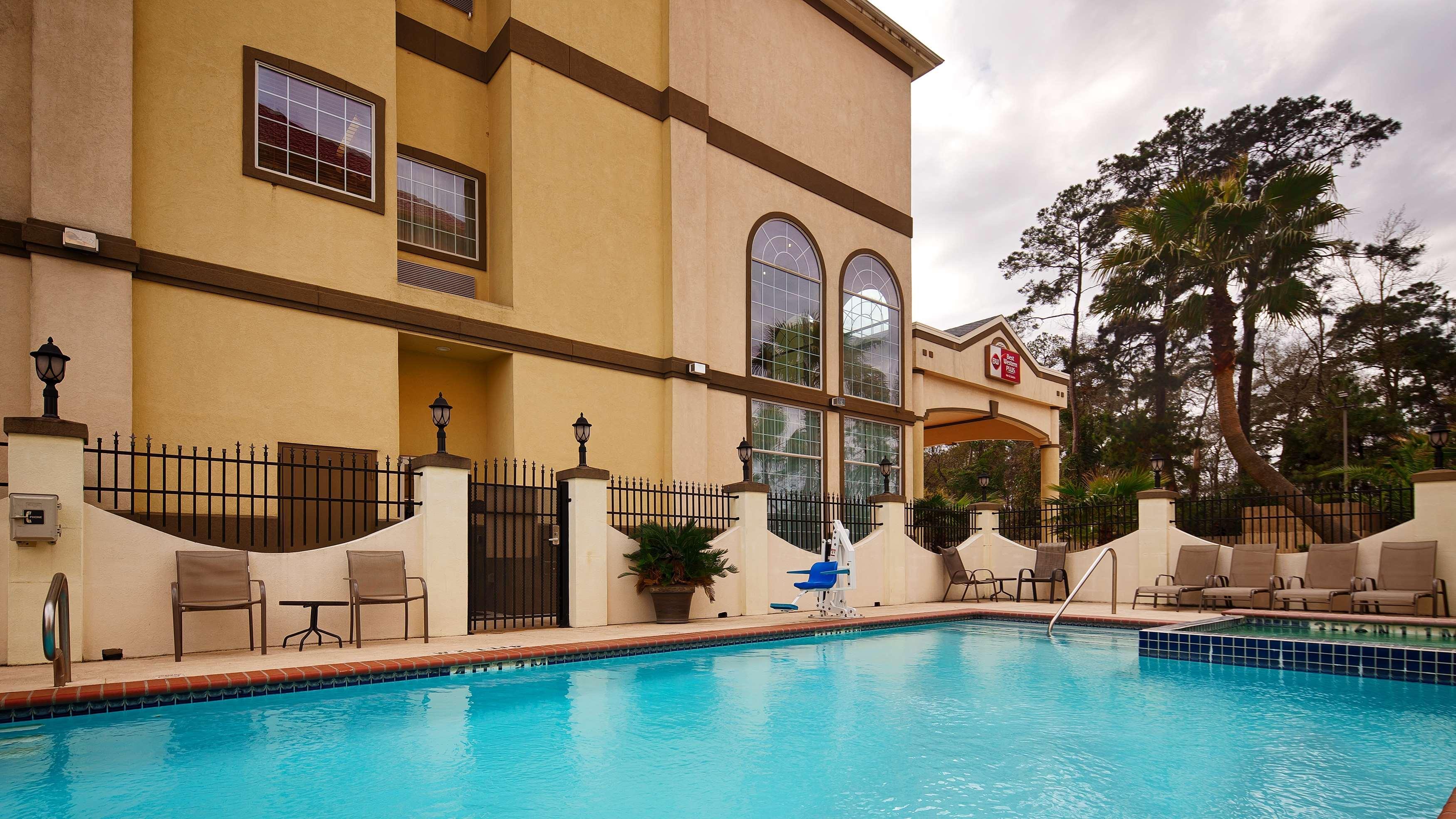 Best Western Plus New Caney Inn & Suites Экстерьер фото