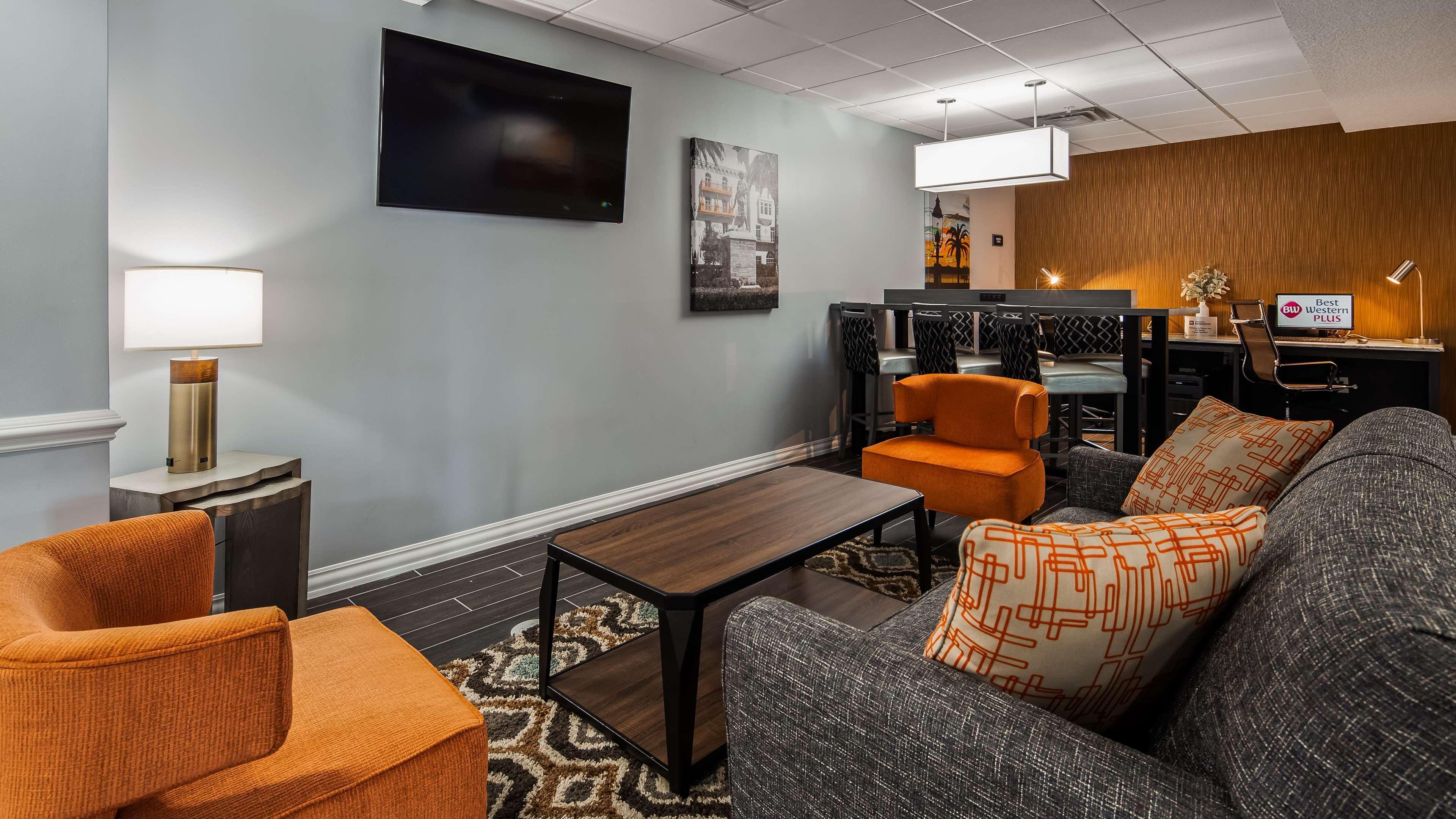 Best Western Plus New Caney Inn & Suites Экстерьер фото