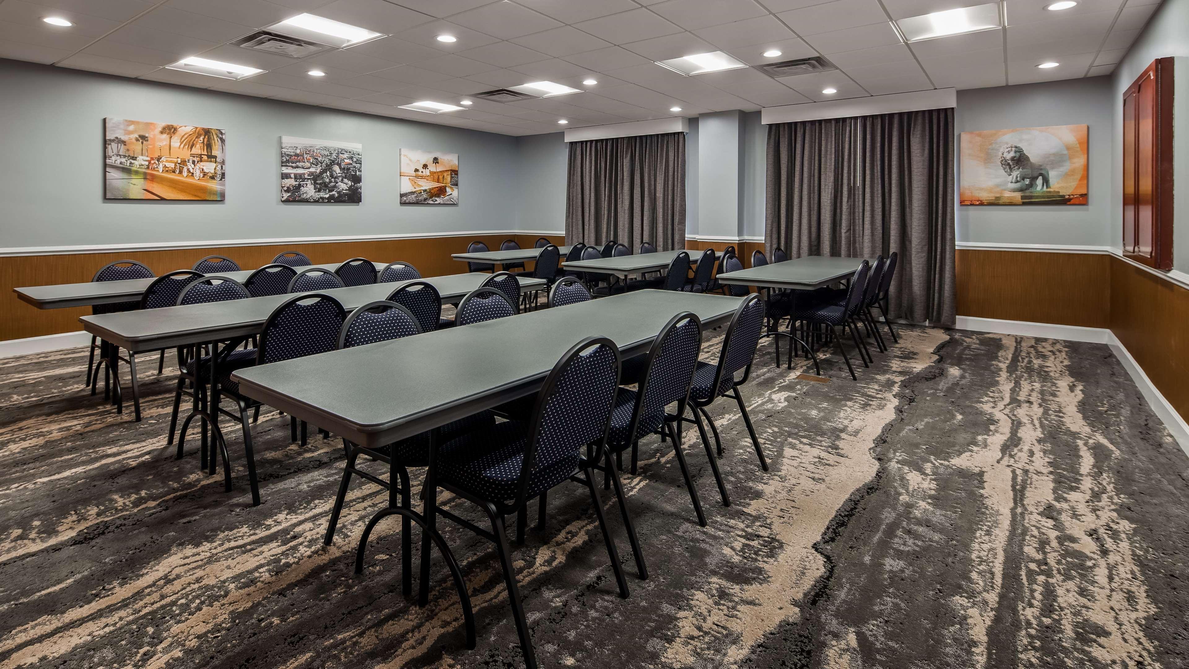 Best Western Plus New Caney Inn & Suites Экстерьер фото