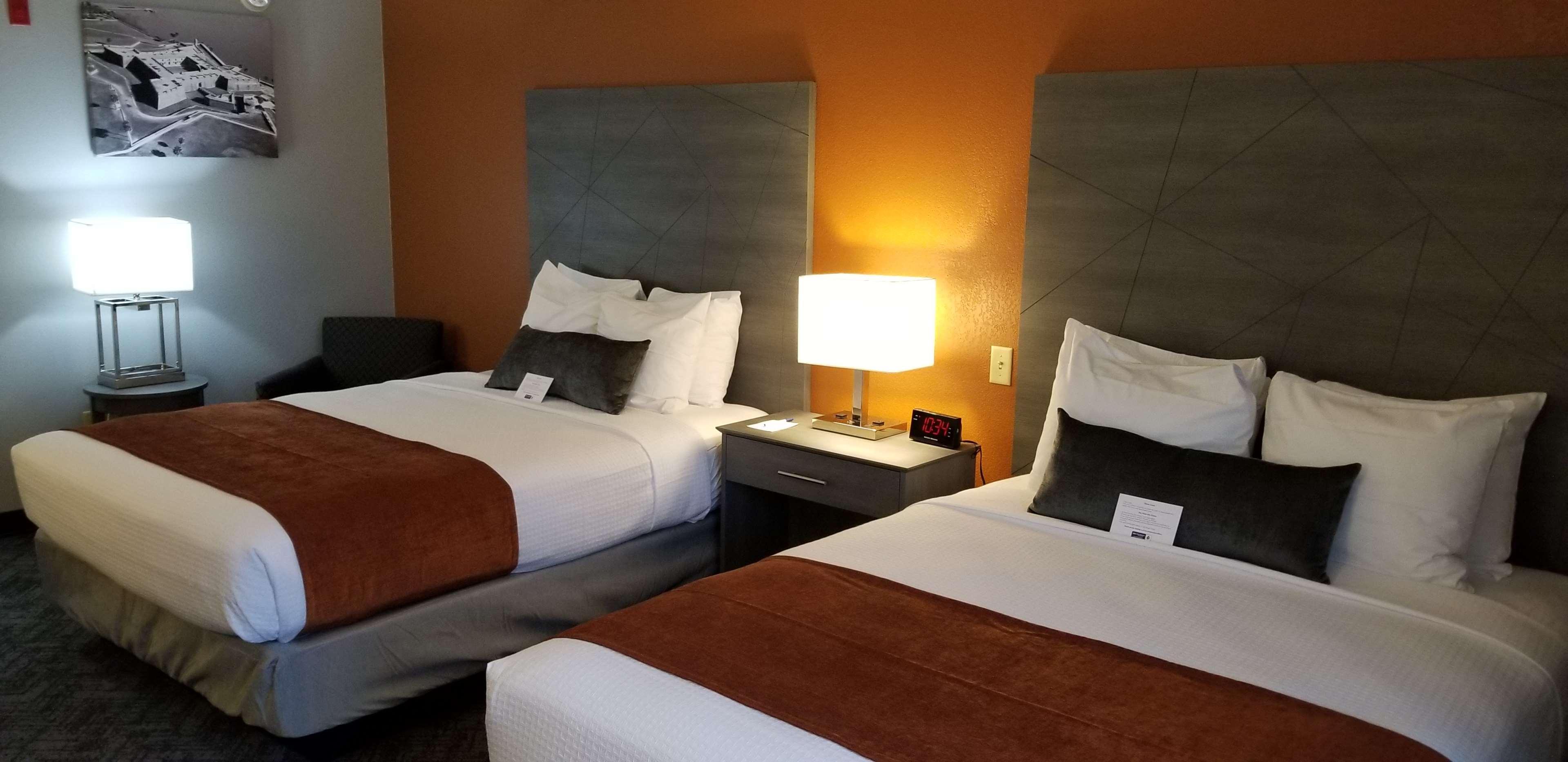 Best Western Plus New Caney Inn & Suites Экстерьер фото